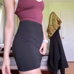 Super cute pencil skirt!